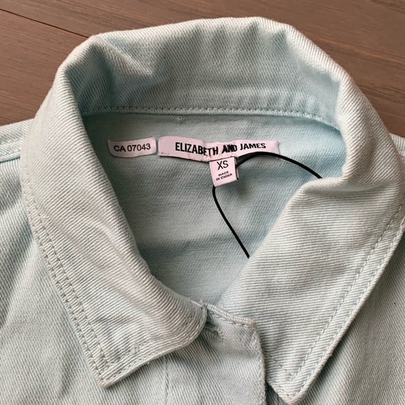 NWT Elizabeth and James Cropped Denim Oversized Fit Jean Jacket - Picture 6 of 10
